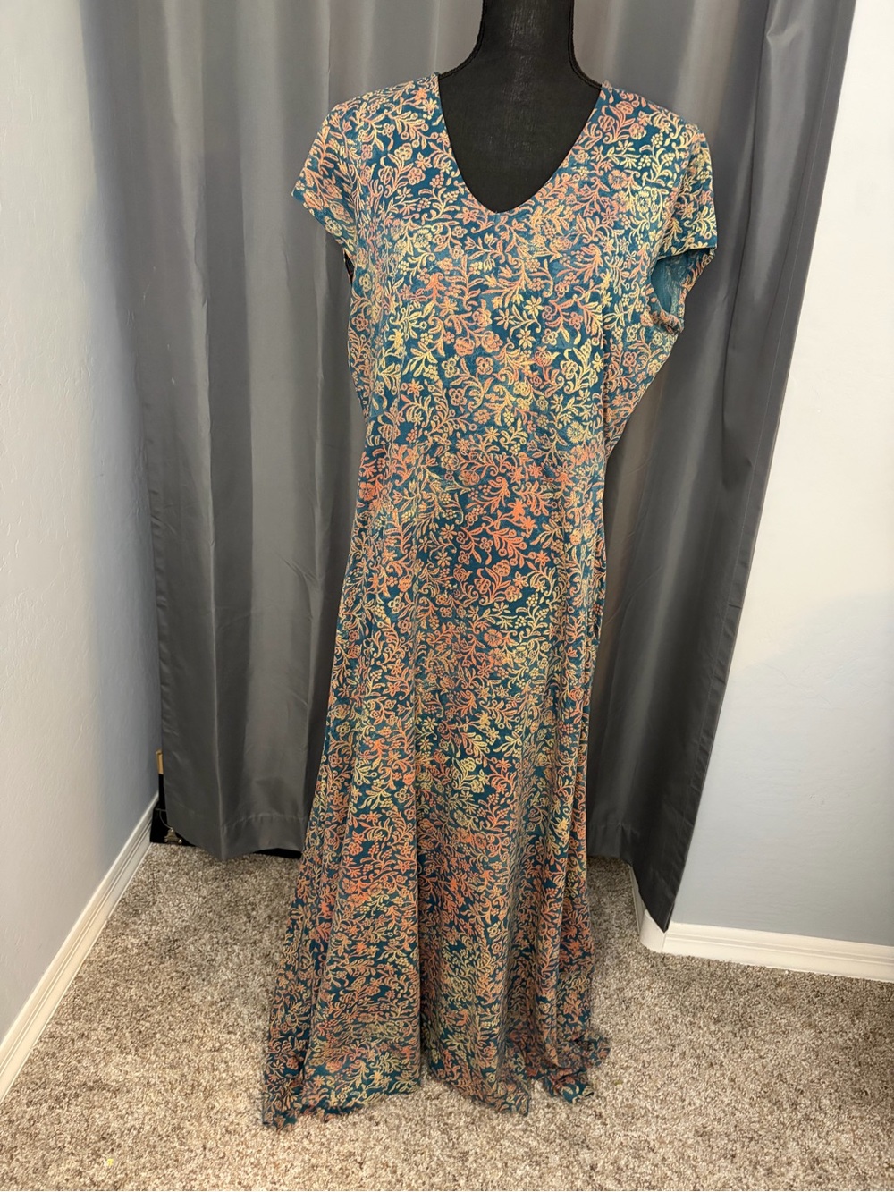 70. Peruvian Connection Women's Teal Floral V-Neck Maxi Dress, Size L